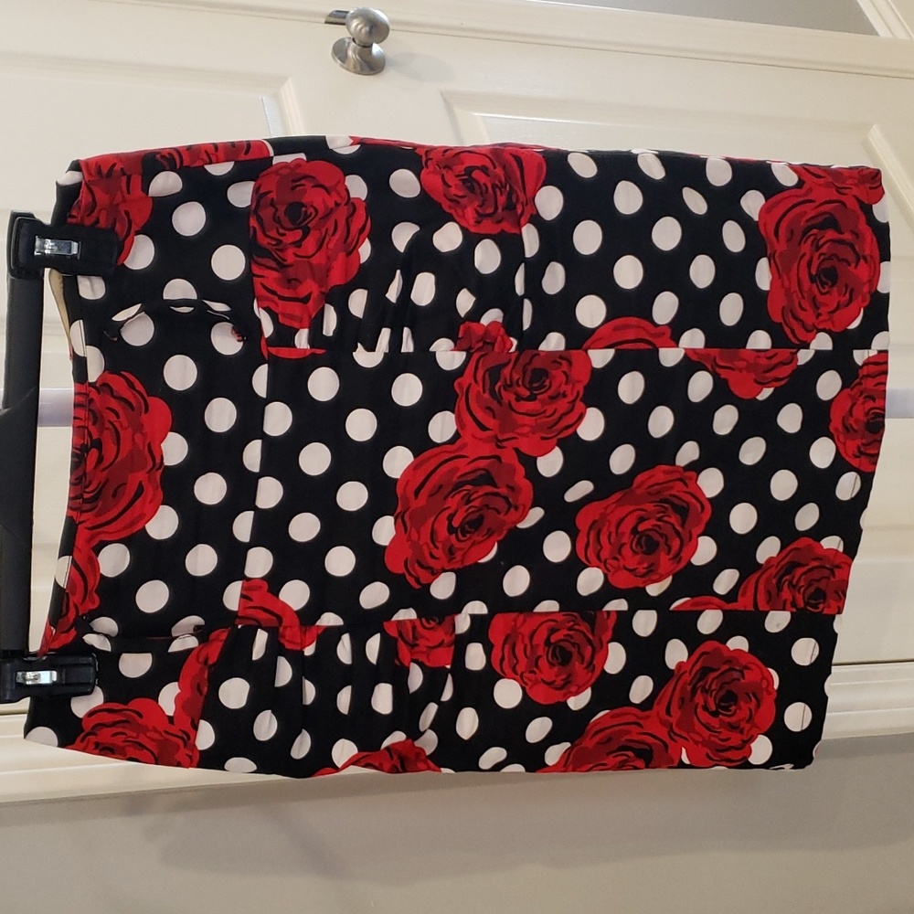 Womens Kate Kasin Skirt, Black/Red/White M